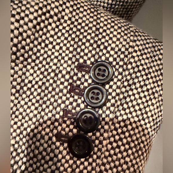 Ann Taylor Blazer: Size 12 - Picture 4 of 7